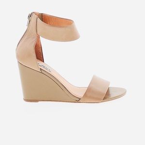 Steve Madden Nude Wedges 9 1/2